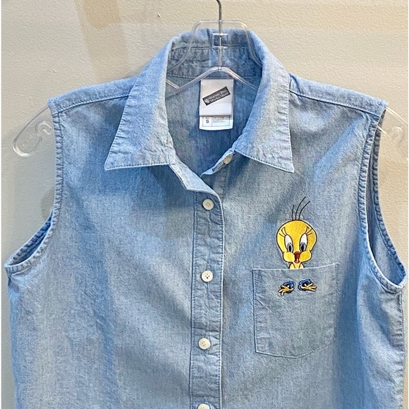 Tweety Bird Warner Bros. Studio Store Vintage Sleeveless Chambray Shirt S - Picture 2 of 5